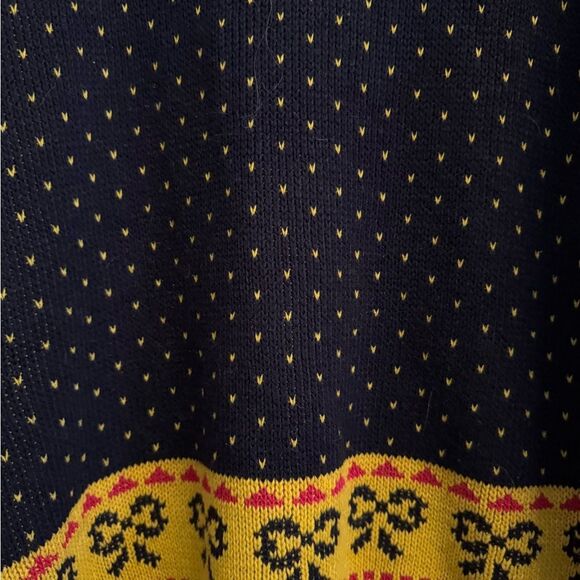 Vintage White Duck Themed Crewneck Sweater Size Medium Novelty Print Bow - Picture 9 of 13